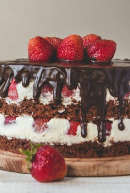 Chocolate Strawberry Cake