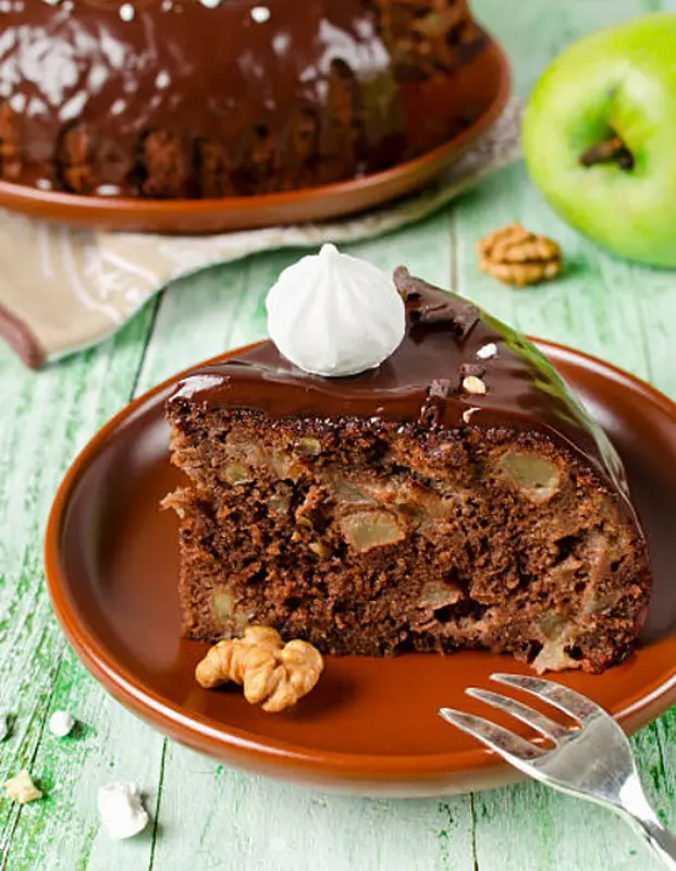 Chocolate & Apple Cake